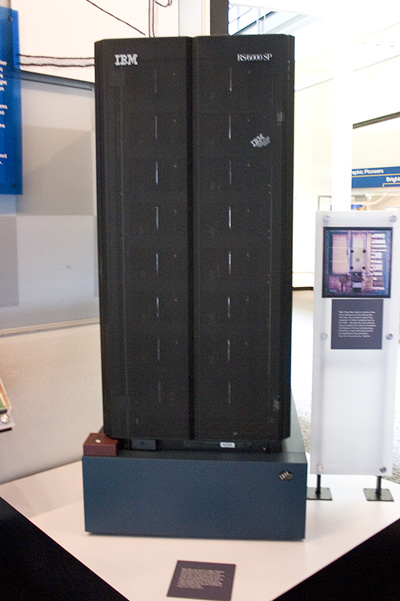 IBM Deep Blue 类似系统，象棋AI里程碑的代表性机器。